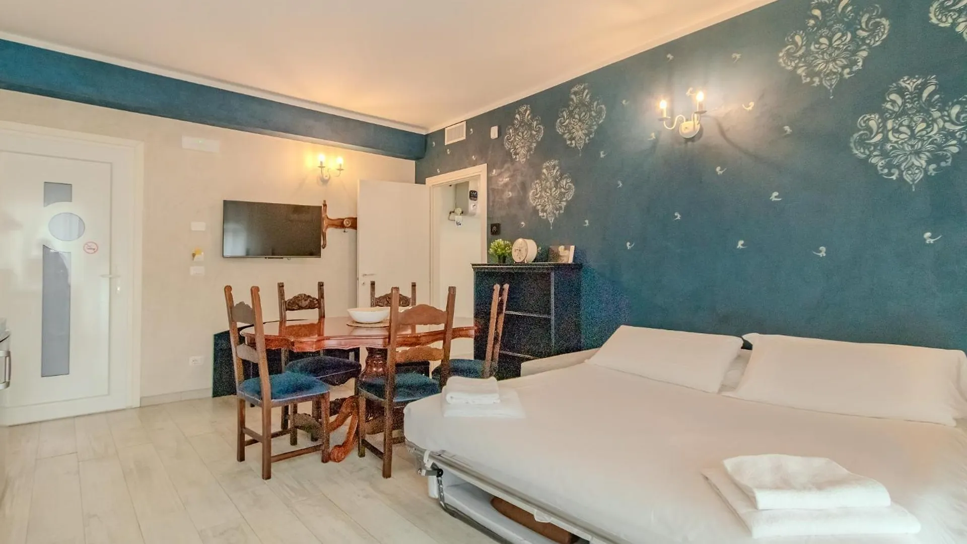 Apartment Suites Train Station Mestre