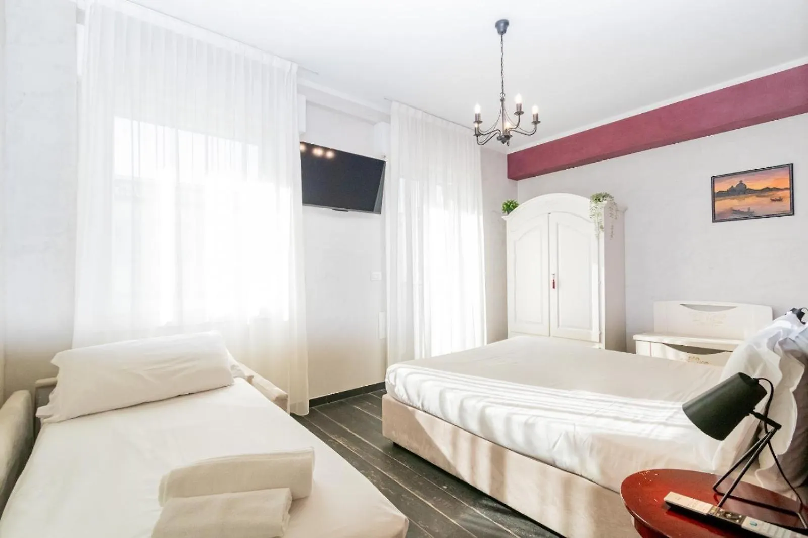 Suites Train Station Mestre 0*,  Italy