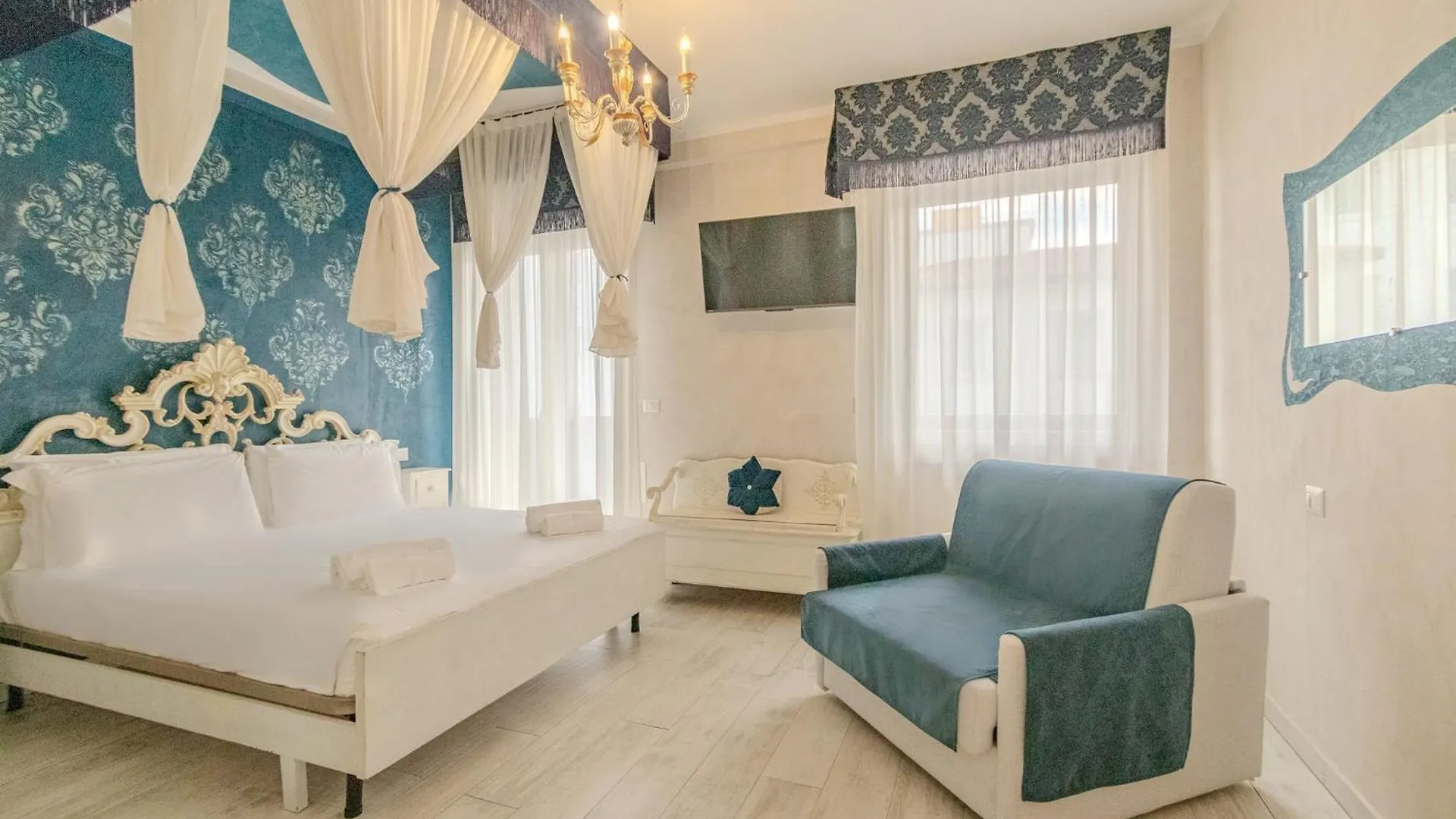 Apartment Suites Train Station Mestre Italy
